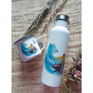 Nádherná nová, lehce zimní, kolekce s ledními medvídky 🐻‍❄️ Kdo je také miluje? 🙋🏽‍♀️ A termosky i plecháčky jsou takovou...