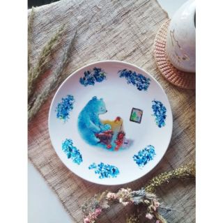 Kouzelné vánoční talíře třeba na cukroví nebo jiné dobrůtky najdete u mě na eshopu 😍 Mají 30 cm a jsou to takové limitky 💎...